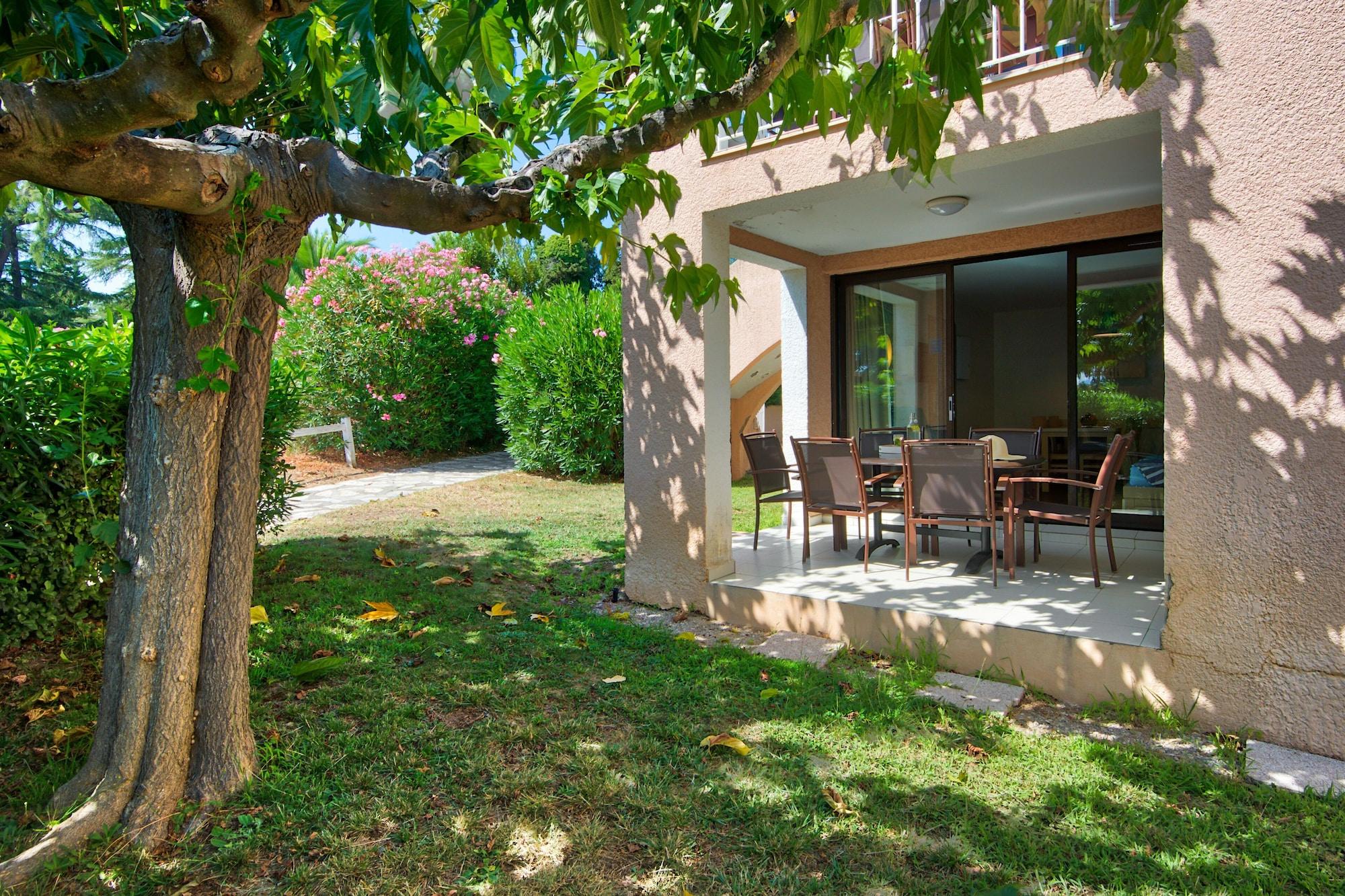 Residence Pierre & Vacances Les Parcs De Grimaud Kültér fotó